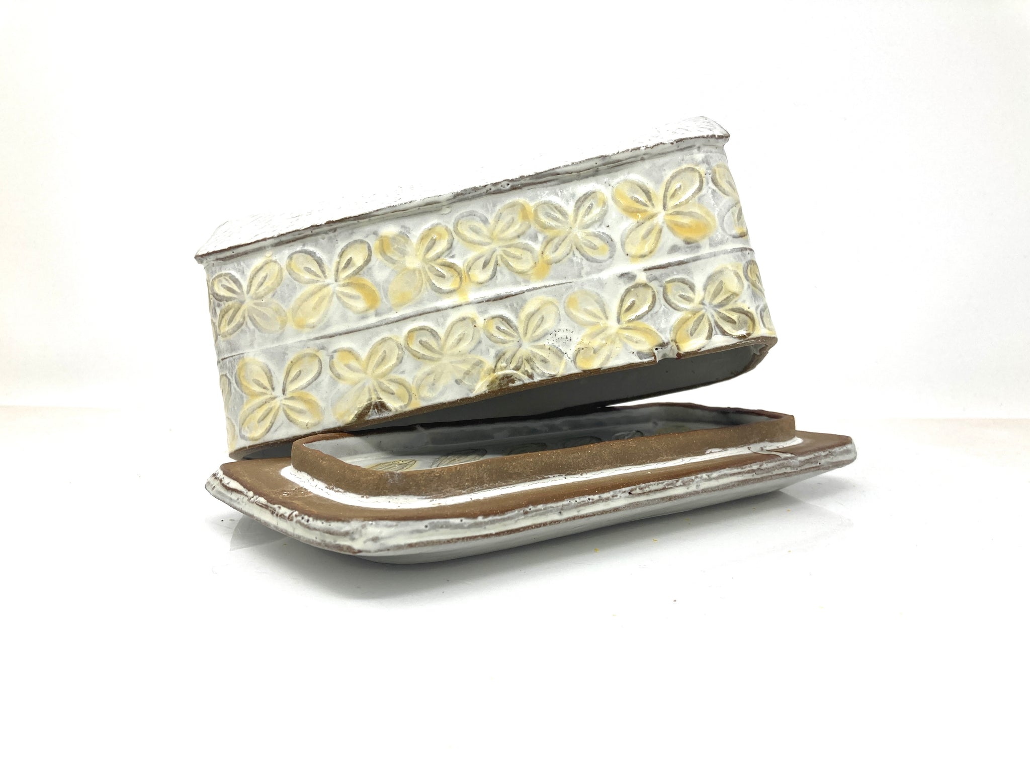 Put A Lid On It Workshop with Jen Allen – Naomi Clement Ceramics